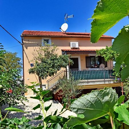 Apartmani Kovac Funtana Exteriör bild
