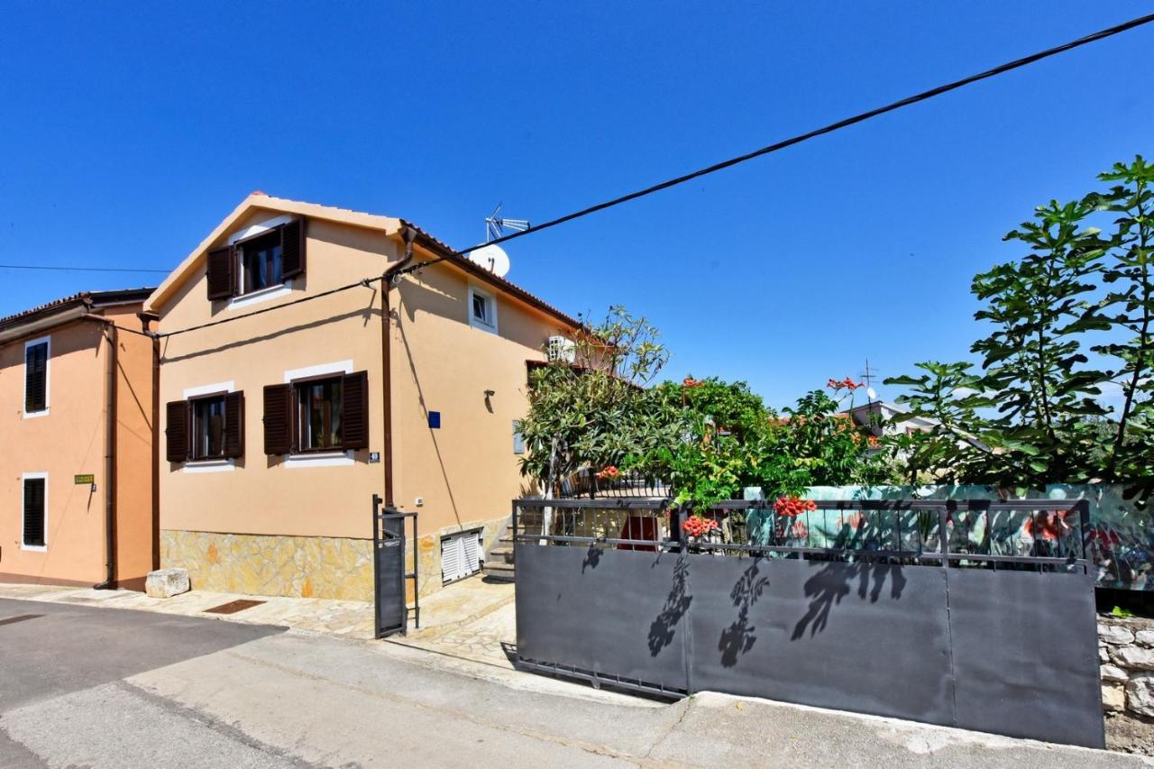 Apartmani Kovac Funtana Exteriör bild