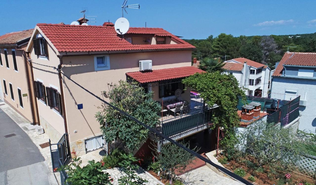 Apartmani Kovac Funtana Exteriör bild