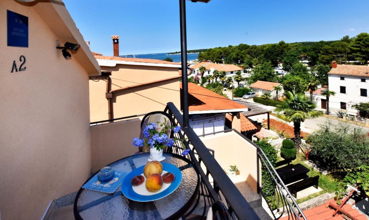 Apartmani Kovac Funtana Exteriör bild